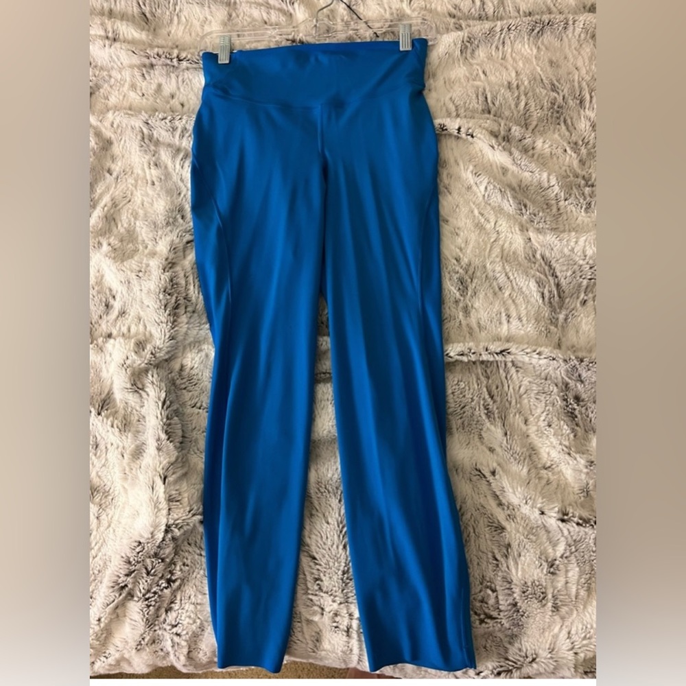Base pace High rise crop 23’ poolside leggings size 6